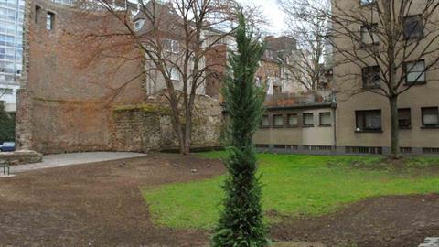 Neugestaltung der Grünfläche am Helenenturm